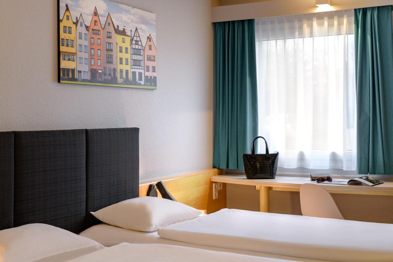 Ibis Koeln Frechen Hotel Bagian luar foto