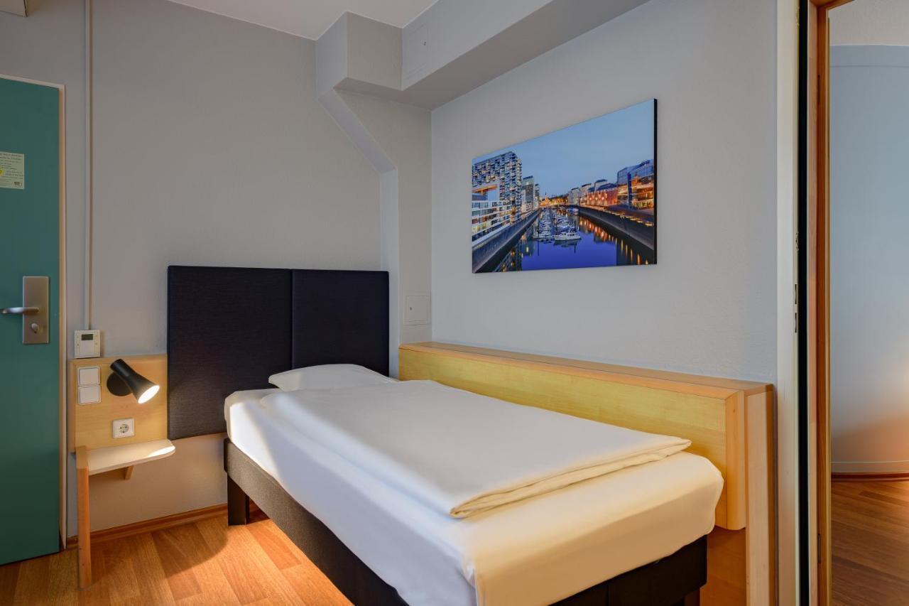 Ibis Koeln Frechen Hotel Bagian luar foto
